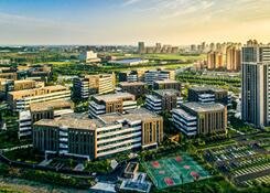 全國(guó)人大代表、沈陽(yáng)市委書(shū)記王新偉：沈陽(yáng)將積極融入國(guó)家戰(zhàn)略性新興產(chǎn)業(yè)集群建設(shè)